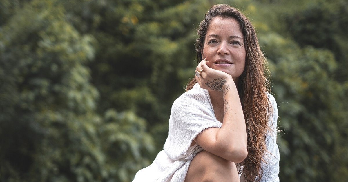 Behind-the-Scenes of Opening an Online Yoga Studio with Jasmin from Radiantly Alive